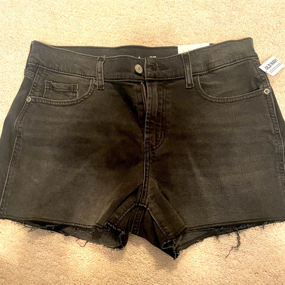 Old Navy Mid-Rise Boyfriend Jean Short